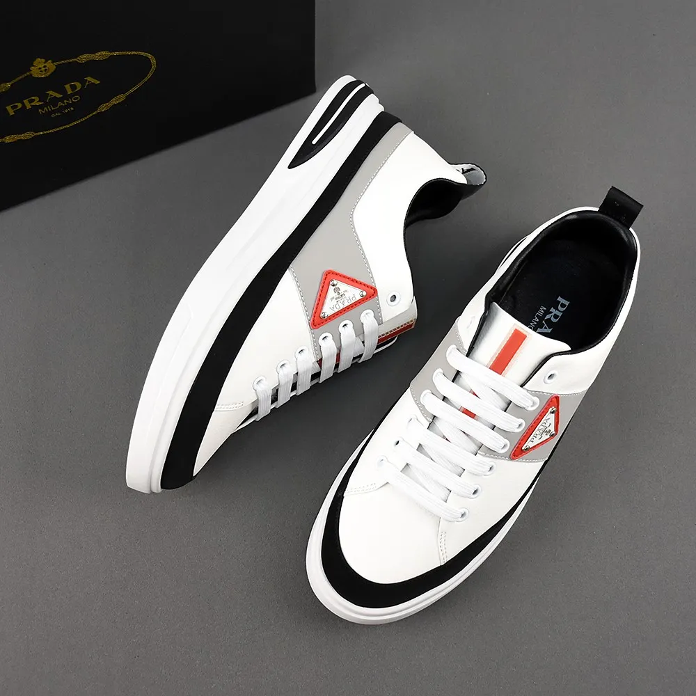 PP400🌻🌻🌻【Prada·PRADA】set off the audience! An international brand that is constantly innovating. This men's casual shoe is the original version. It is made of cowhide leather at a ratio of one to one at the store. It has leather feet and rubber non-slip outsole. It is breathable and comfortable. Quality speaks for itself. 👄38-44